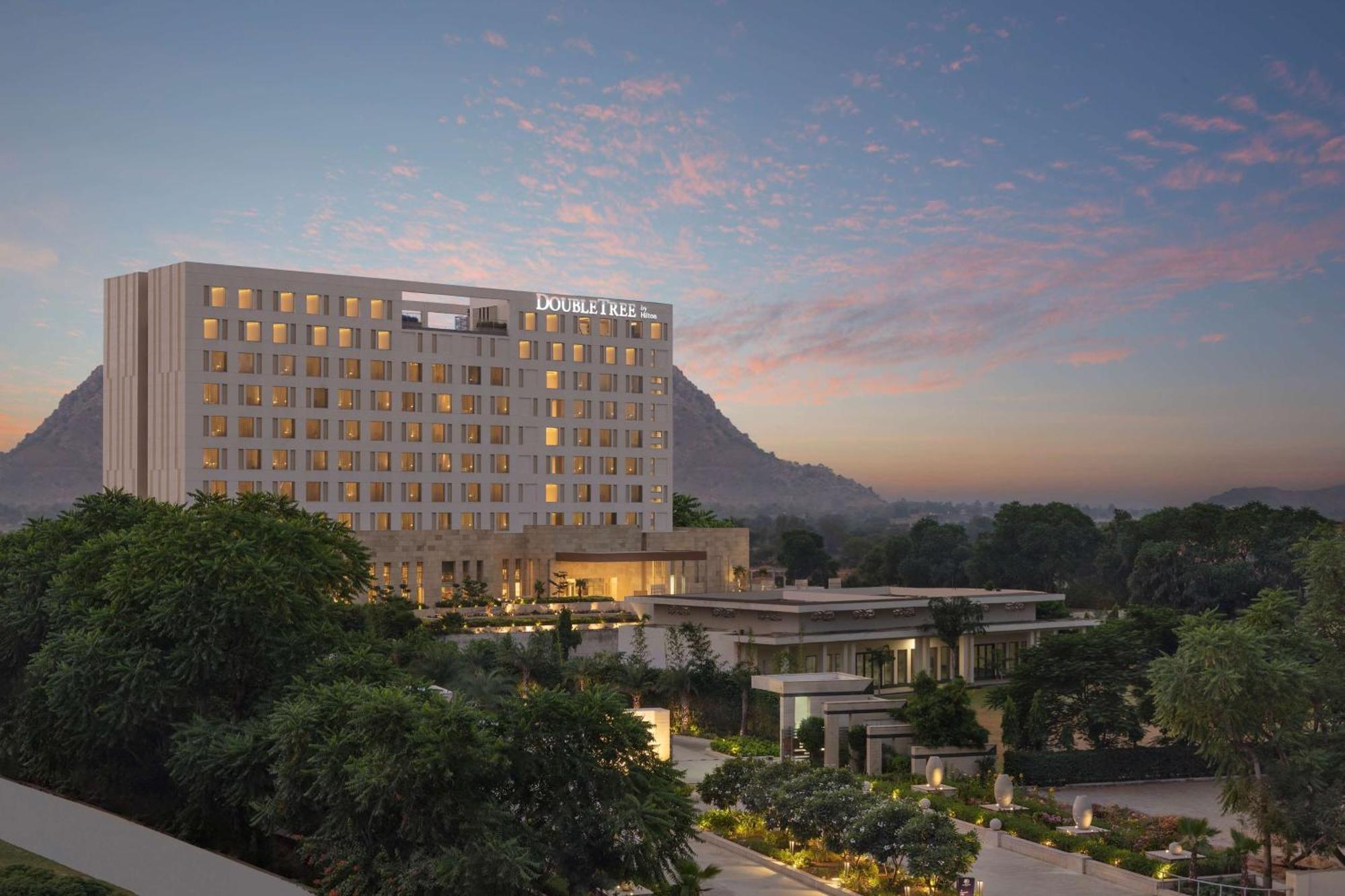 Doubletree By Hilton Jaipur Amer Εξωτερικό φωτογραφία